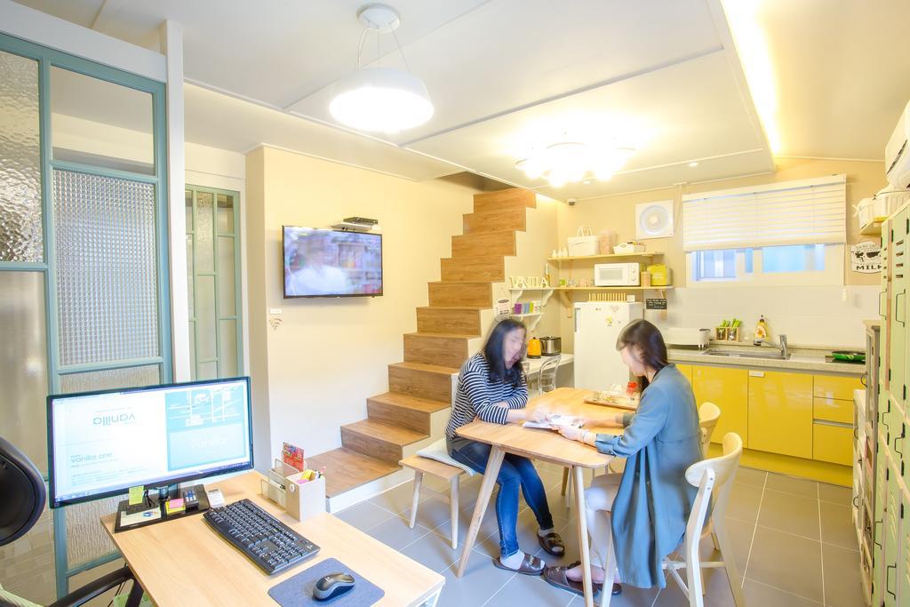 Hostel Vanilla 1 Dongdaemun Seoul Exteriör bild