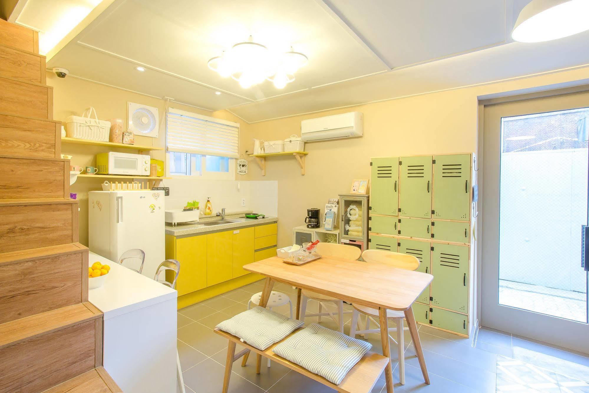 Hostel Vanilla 1 Dongdaemun Seoul Exteriör bild